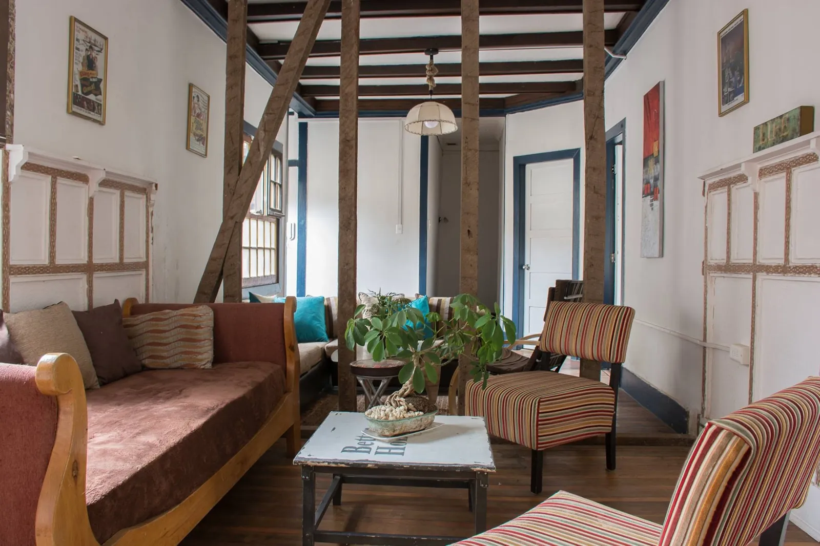 Madhouse Providencia · living
